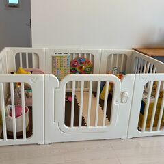値下げ！GU MODE 7wayベビーサークル 置くだけ ベビーゲート ベビーフェンス 美品説明書付きの画像