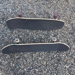 スケートボード2個の画像