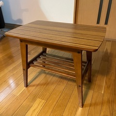 カリモク60　リビングテーブル小　ウォールナット　サイドテーブルの画像