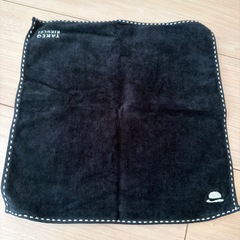 TAKEO KIKUCHI 黒 ハンカチ 綿100%の画像