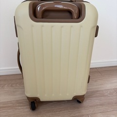 スーツケースの画像
