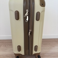 スーツケースの画像