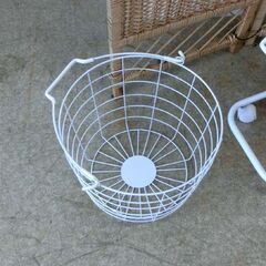 ランドリーバスケット ホワイト 3段 高さ123cm 取り外し可能 バスケット収納 ランドリー収納 洗濯物入れ キャスター付き かご 洗濯かご 札幌市 西野店の画像