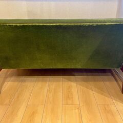 カリモク60 Kチェア2シーター ソファー 2人掛け モケットグリーン　オットマン付きの画像
