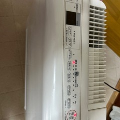 サンヨー　加湿セラミックファンヒーターの画像