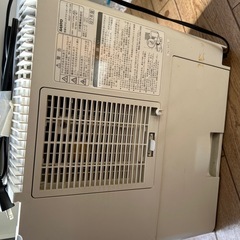 サンヨー　加湿セラミックファンヒーターの画像