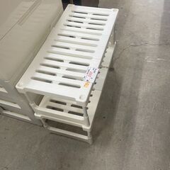 リサイクルショップどりーむ天保山店　No5065 押入れ収納ラック　二段　プラスチック　軽量の画像