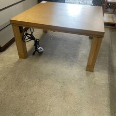 リサイクルショップどりーむ天保山店　No5075 家具調コタツ　こたつテーブル　パネルヒータータイプ　脚折りたたみ可能で便利♪　ナチュラルカラーの画像