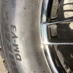 中古ホイル付きスタツトレスタイヤ4本セツト
の画像