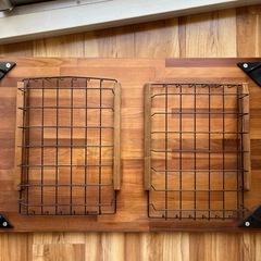 ダイニングテーブル　ウッド調　棚付きの画像