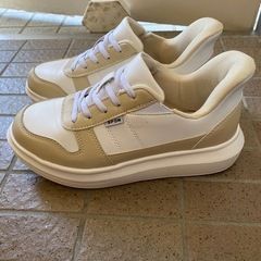 スニーカーの画像