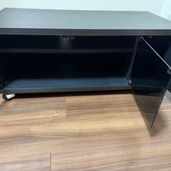 テレビ台 黒 収納スペースありの画像