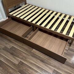 ★在庫処分特価★★店頭販売優先★  収納、コンセント付き　シングルベッド　フレームの画像