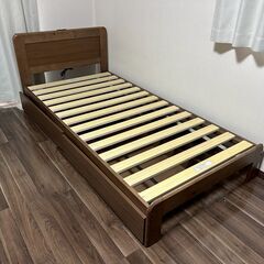 ★在庫処分特価★★店頭販売優先★  収納、コンセント付き　シングルベッド　フレームの画像