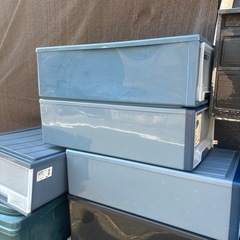 衣装ケース　1つ100円7つで500円の画像