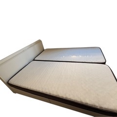 ニトリ　クイーズサイズベッド　マットレス付の画像