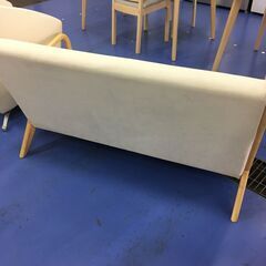 ★リユースのサカイ横浜南店★YM1655  2人掛けソファ アイボリー W130×D80×H75 クリーニング済みの画像