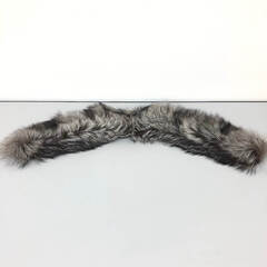 ss8084　サガフォックス 襟巻 シルバー系 毛皮 ティペット ショール SAGA FOX TRIM BESATZ GARNITURE 成人式 高級感 毛皮 女性用 和服 着物 和装小物 フォックスファー 中古の画像