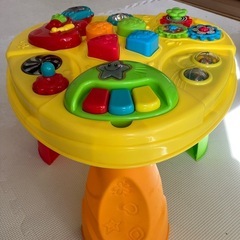 トイザらス　弾いて遊べるミュージカルテーブルの画像