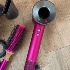 ダイソン　ヘアドライヤーセットの画像