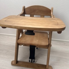 テーブル付き ベビーチェアの画像