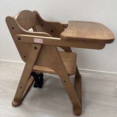テーブル付き ベビーチェアの画像