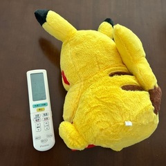 ピカチュウの小物入れぬいぐるみの画像