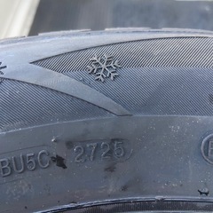 スタッドレスタイヤの画像