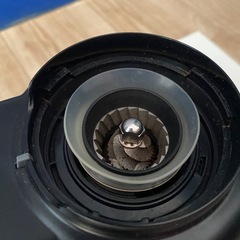 HARIO ハリオ V60 電動コーヒーグラインダーコンパクト EVC-8Bの画像