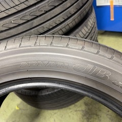 ヨコハマ
タイヤの画像