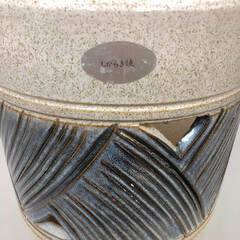 ss8091　信楽焼 傘立て ホワイト×グレー 和風 陶器製 カサ スタンド 白地 三角 玄関 雨具入れ アンブレラ 焼物 置物 インテリア おしゃれ 傘立て 中古の画像