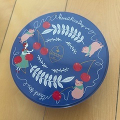 無料！お菓子の缶の画像