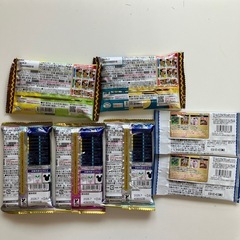 ウェハース、ガム、チョコレートの画像