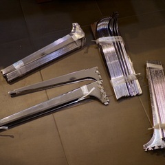 木目調の大きな棚板と棚受け金具セット（30枚）の画像