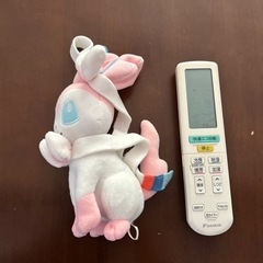 ポケモン、ニンフィアのぬいぐるみの画像