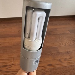 机に挟める作業ライト（EFD12EN対応の画像