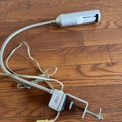 机に挟める作業ライト（EFD12EN対応の画像