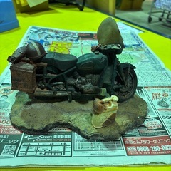 アンティークバイクの置物の画像