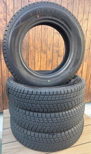ダンロップ　スタッドレス　４本　ジムニー