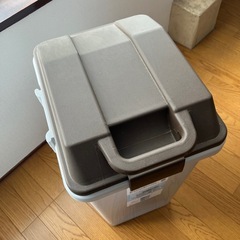 ニトリ ゴミ箱45Lの画像