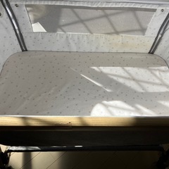 ベビーベッドの画像