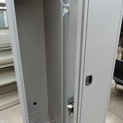 【中古美品】一人用ロッカー カギ有　　の画像