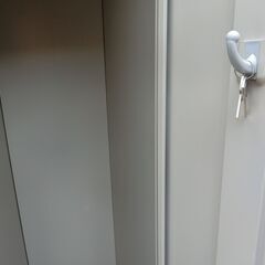 【中古美品】一人用ロッカー カギ有　　の画像