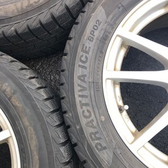 205／60R 16スタッドレスの画像