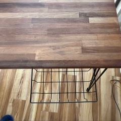 ダイニングテーブル　ウッド調の画像