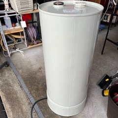 ダイケン 90型 ホームタンク 丸型 DM-90 容量85L 室内設置用 蓋付き 底面サビ無し 外観美品 中古品 ①の画像