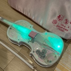 ディズニーバイオリンDXホワイトの画像