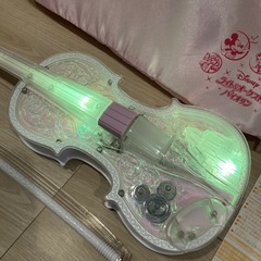 ディズニーバイオリンDXホワイトの画像