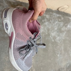 中古スニーカーの画像