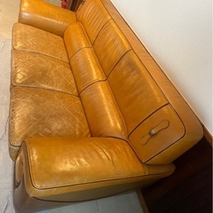 ヴィンテージソファ　3人掛け本革ソファ③の画像